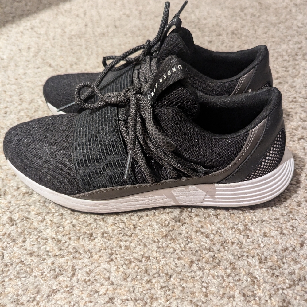 Under armour shoes, size 8.5, black - Picture 6 of 7